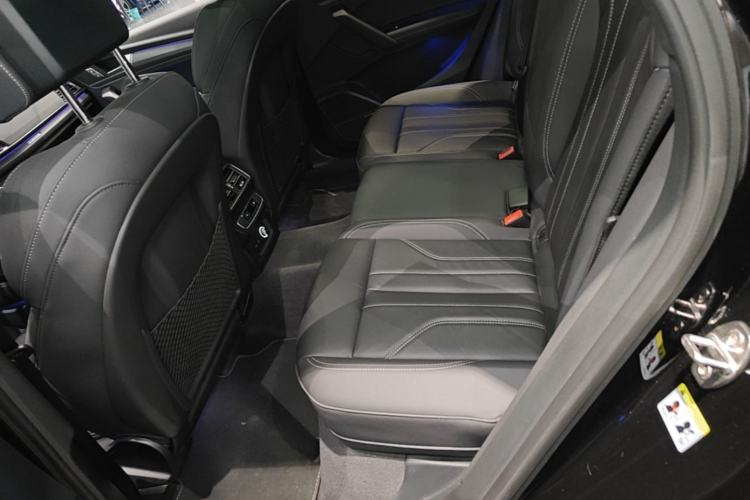Used Audi Q5L 2024 45 TFSI Luxury Dynamic Model Left Rear Seat