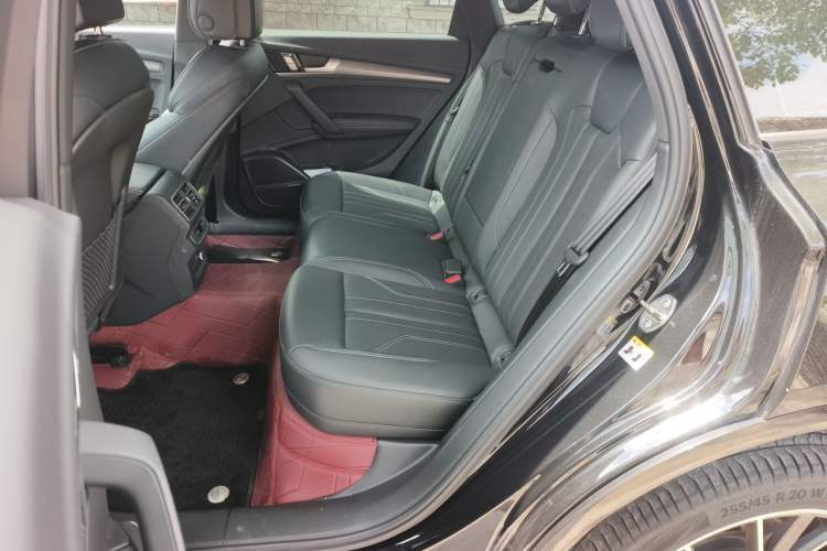Used Audi Q5L 2024 45 TFSI Luxury Dynamic Model Left Rear Seat