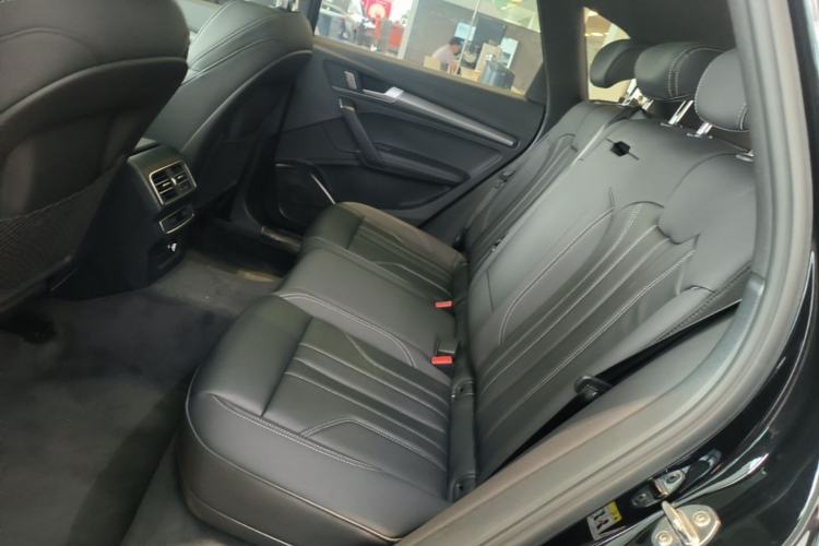 Used Audi Q5L 2024 40 TFSI Luxury Dynamic Edition Left Rear Seat