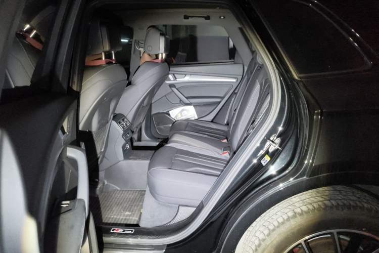 Used Audi Q5L 2024 45 TFSI Luxury Dynamic Model Left Rear Seat