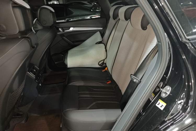 Used Audi Q5L 2024 45 TFSI Luxury Dynamic Model Left Rear Seat