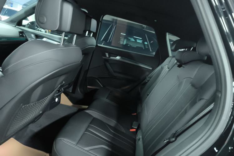 Used Audi Q5L 2024 45 TFSI Luxury Dynamic Model Left Rear Seat