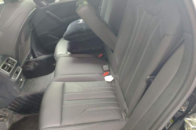 Used Audi Q5L 2024 45 TFSI Luxury Dynamic Model Left Rear Seat