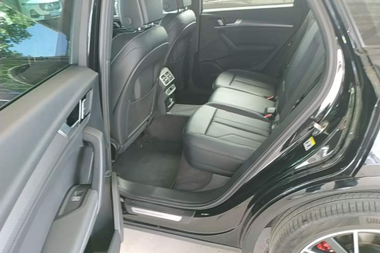 Used Audi Q5L 2024 45 TFSI Luxury Dynamic Model Left Rear Seat