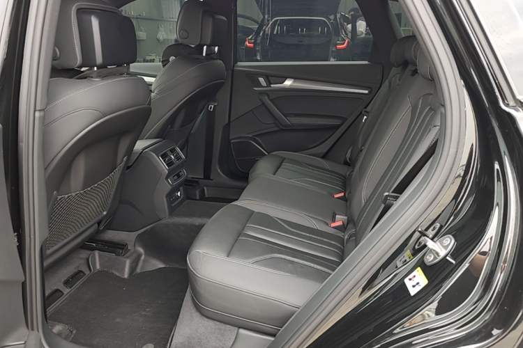 Used Audi Q5L 2024 45 TFSI Luxury Dynamic Model Left Rear Seat