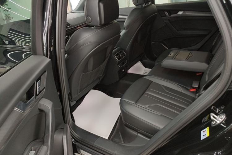 Used Audi Q5L 2024 40 TFSI Luxury Dynamic Edition Left Rear Seat