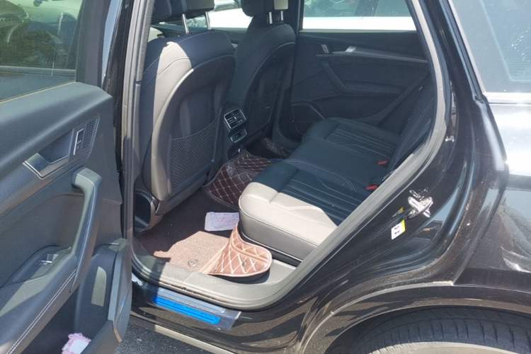 Used Audi Q5L 2024 45 TFSI Luxury Dynamic Model Left Rear Seat