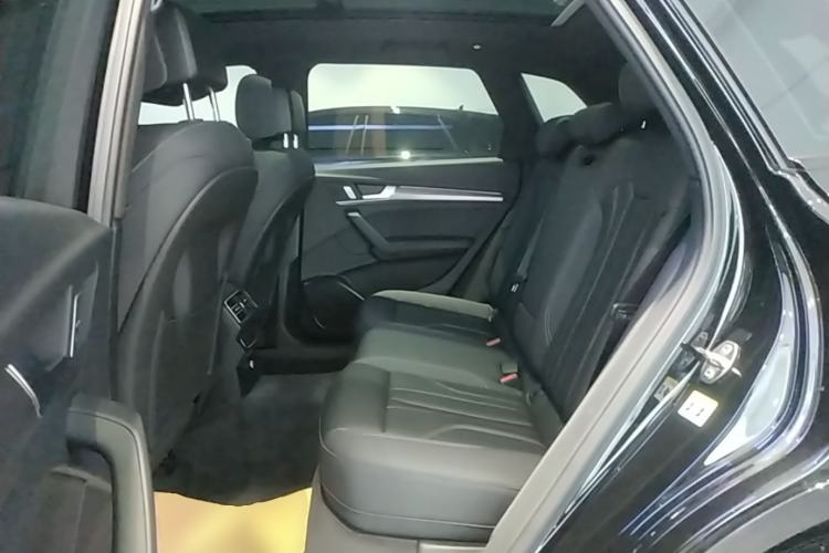 Used Audi Q5L 2024 40 TFSI Luxury Dynamic Edition Left Rear Seat