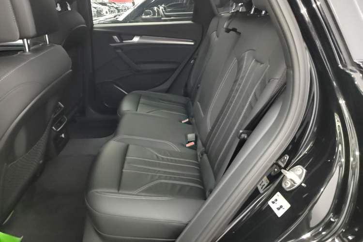 Used Audi Q5L 2024 40 TFSI Luxury Dynamic Edition Left Rear Seat
