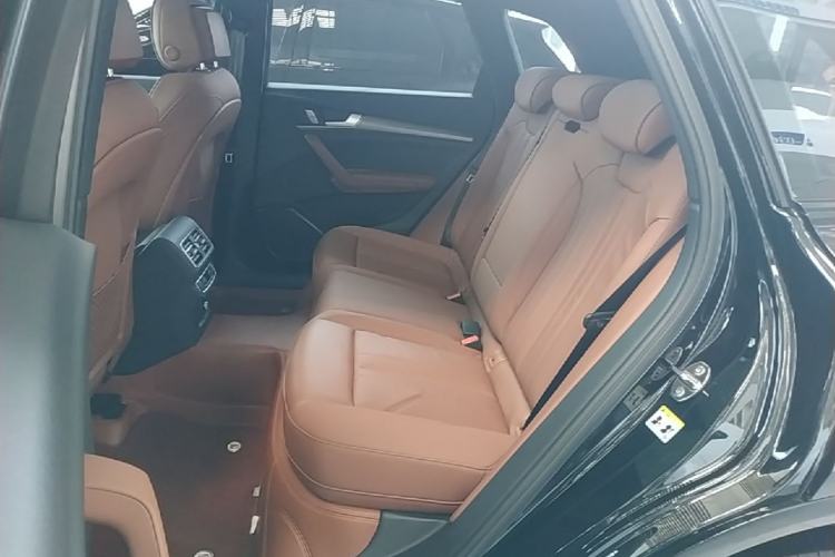 Used Audi Q5L 2024 40 TFSI Luxury Dynamic Edition Left Rear Seat
