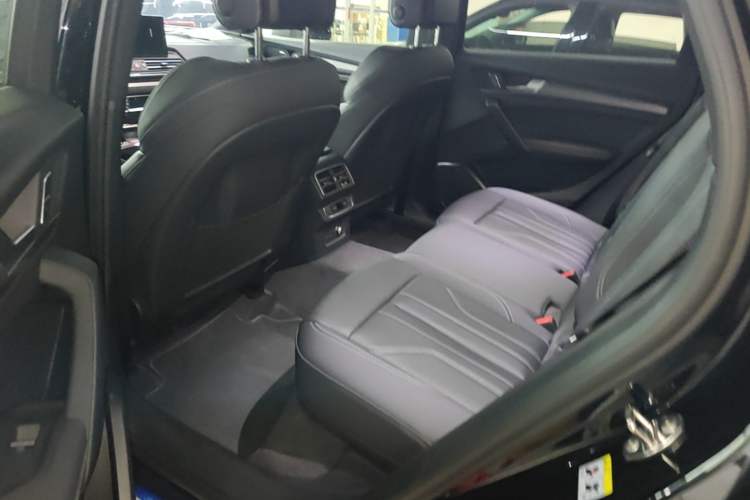 Used Audi Q5L 2024 40 TFSI Luxury Dynamic Edition Left Rear Seat