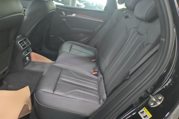 Used Audi Q5L 2024 40 TFSI Luxury Dynamic Edition Left Rear Seat