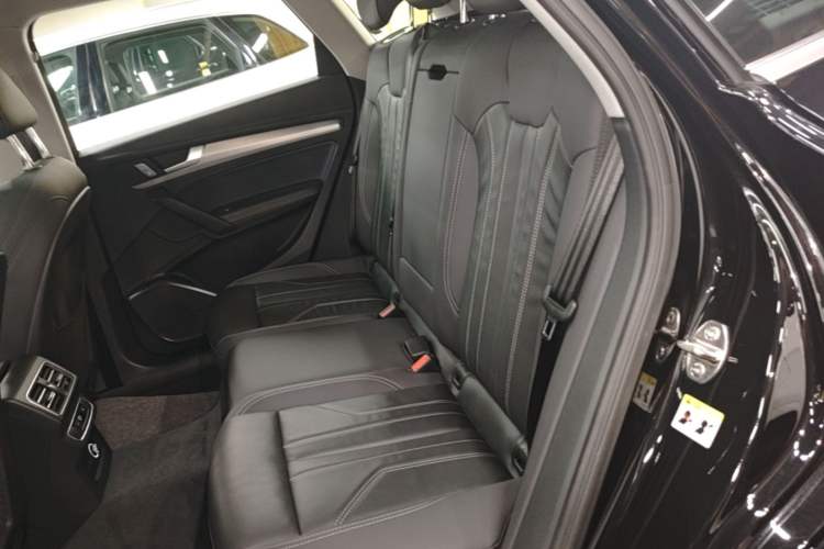 Used Audi Q5L 2024 40 TFSI Fashion Dynamic Model Left Rear Seat