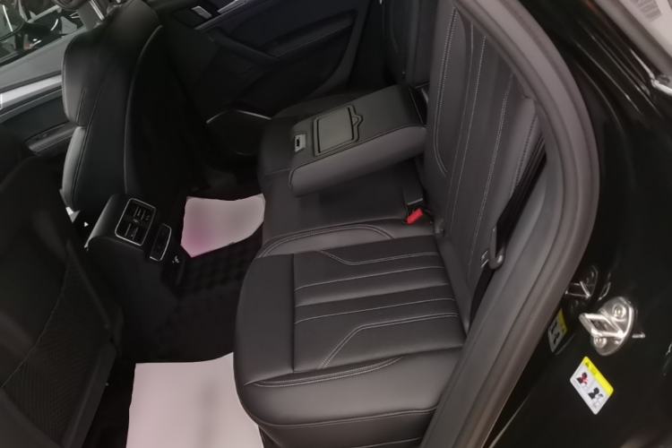 Used Audi Q5L 2024 40 TFSI Luxury Dynamic Edition Left Rear Seat