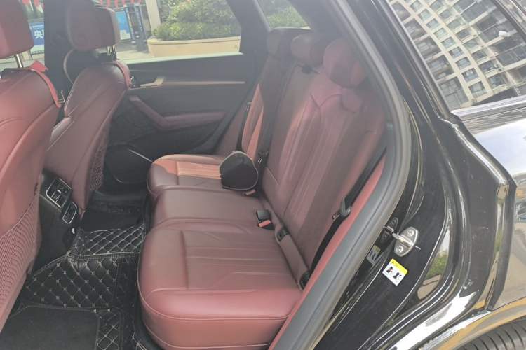 Used Audi Q5L 2024 40 TFSI Luxury Dynamic Edition Left Rear Seat