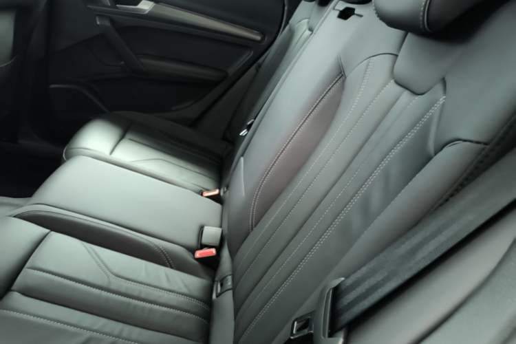 Used Audi Q5L 2024 45 TFSI Luxury Dynamic Model Left Rear Seat
