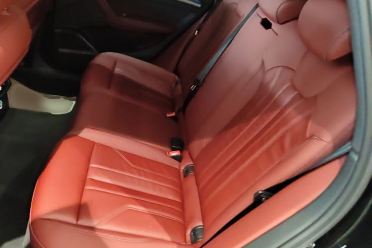 Used Audi Q5L 2024 45 TFSI Luxury Dynamic Model Left Rear Seat