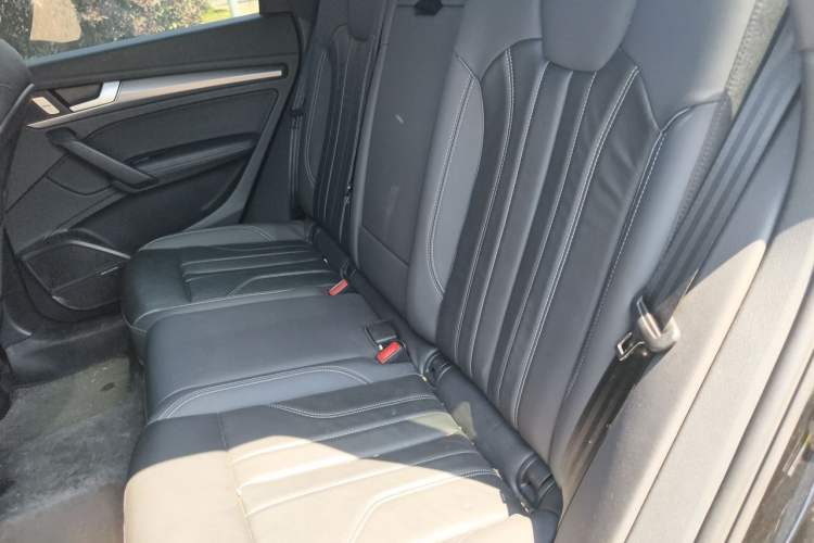 Used Audi Q5L 2024 45 TFSI Luxury Dynamic Model Left Rear Seat