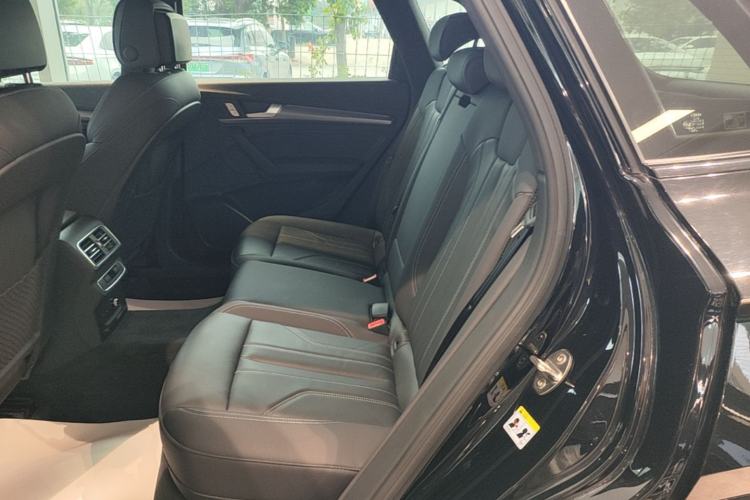Used Audi Q5L 2024 40 TFSI Luxury Dynamic Edition Left Rear Seat