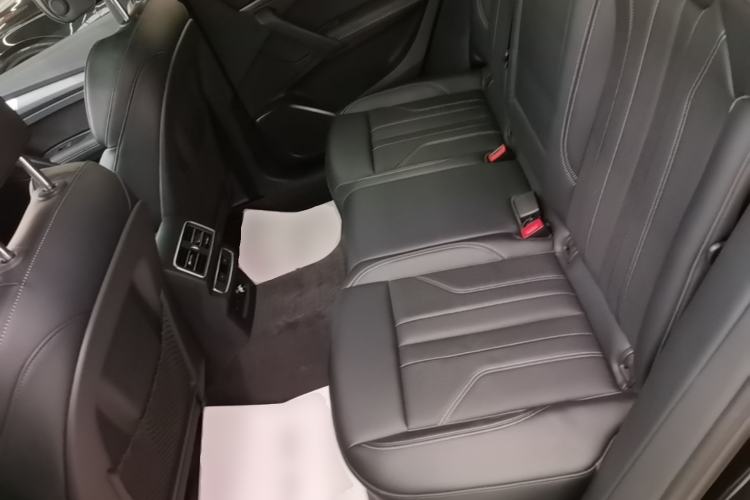 Used Audi Q5L 2024 40 TFSI Luxury Dynamic Edition Left Rear Seat