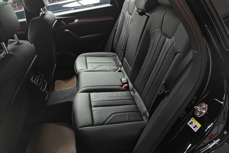 Used Audi Q5L 2024 40 TFSI Luxury Dynamic Edition Left Rear Seat