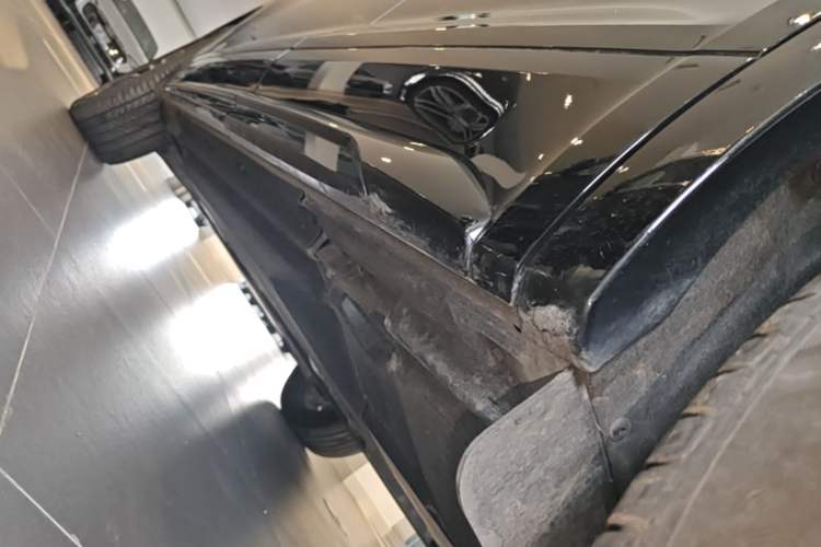 Used Audi Q5L 2024 45 TFSI Luxury Dynamic Model Left Side Sill