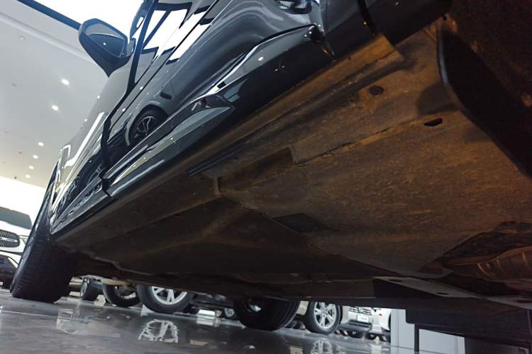 Used Audi Q5L 2024 40 TFSI Luxury Dynamic Edition Left Side Sill