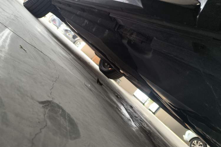 Used Audi Q5L 2024 45 TFSI Luxury Dynamic Model Left Side Sill
