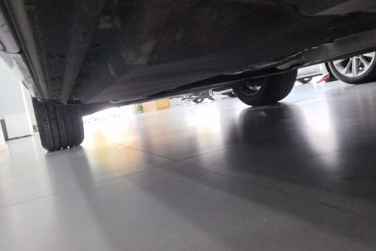Used Audi Q5L 2024 40 TFSI Luxury Dynamic Edition Left Side Sill