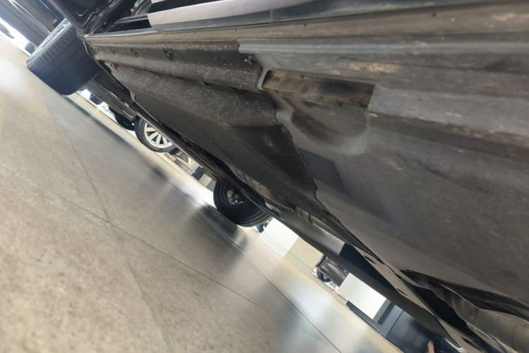 Used Audi Q5L 2024 40 TFSI Luxury Dynamic Edition Left Side Sill