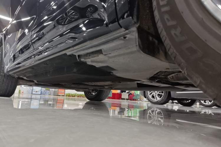 Used Audi Q5L 2024 40 TFSI Luxury Dynamic Edition Left Side Sill