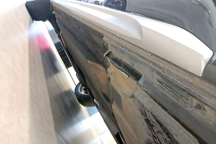 Used Audi Q5L 2024 40 TFSI Luxury Prestige Edition Left Side Sill