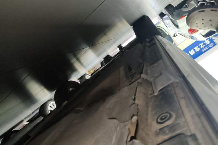 Used Audi Q5L 2024 40 TFSI Fashion Dynamic Model Left Side Sill