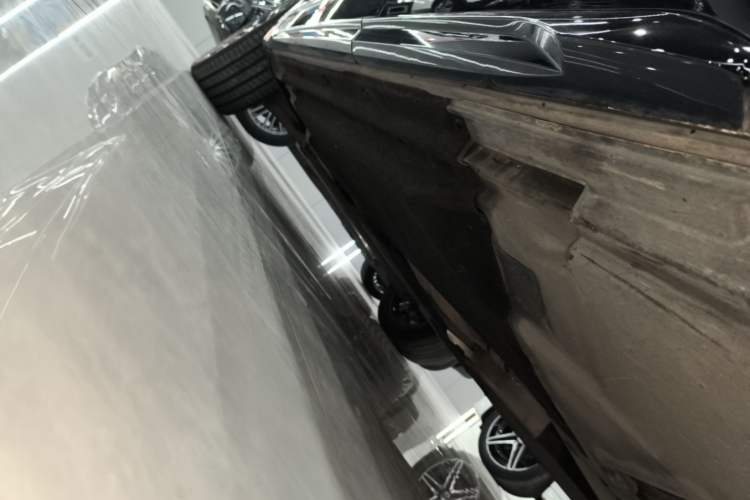Used Audi Q5L 2024 45 TFSI Luxury Dynamic Model Left Side Sill
