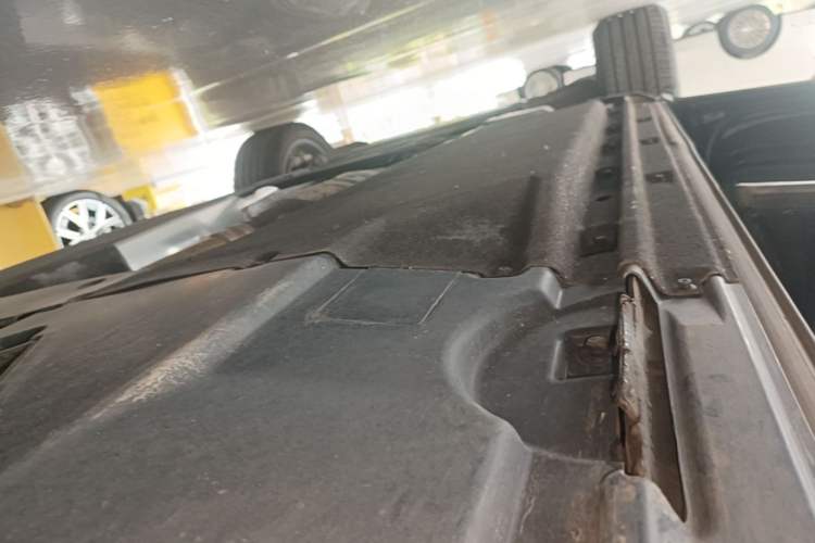 Used Audi Q5L 2024 40 TFSI Luxury Dynamic Edition Left Side Sill