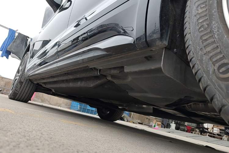 Used Audi Q5L 2024 45 TFSI Luxury Dynamic Model Left Side Sill
