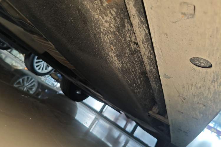 Used Audi Q5L 2024 40 TFSI Fashion Dynamic Model Left Side Sill