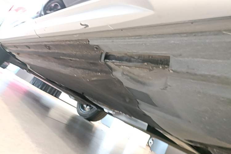 Used Audi Q5L 2024 40 TFSI Fashion Dynamic Model Left Side Sill