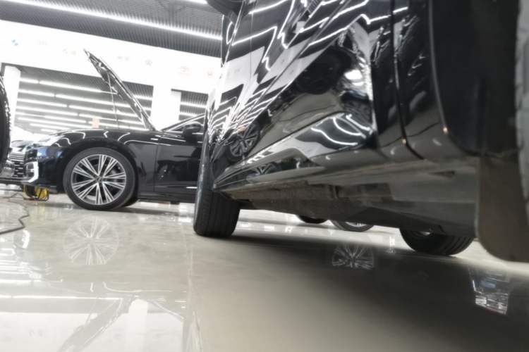 Used Audi Q5L 2024 40 TFSI Luxury Dynamic Edition Left Side Sill