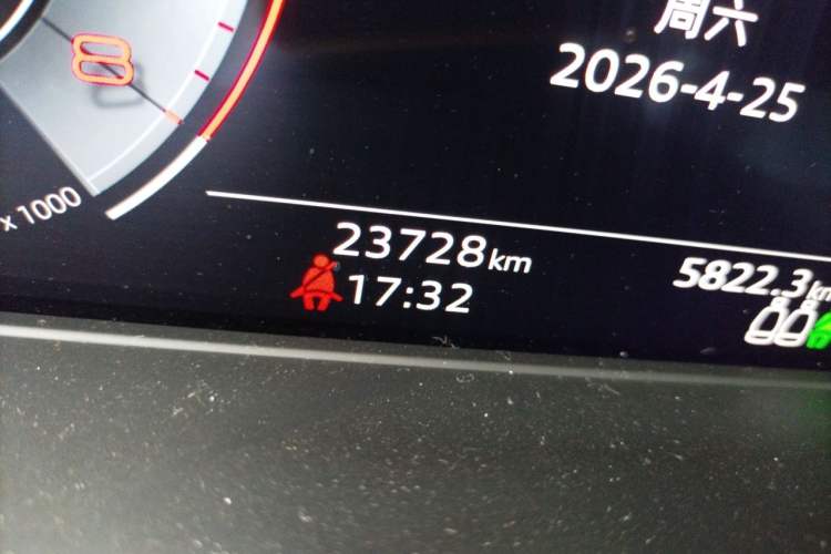 Used Audi Q5L 2024 45 TFSI Luxury Dynamic Model Odometer Close Up