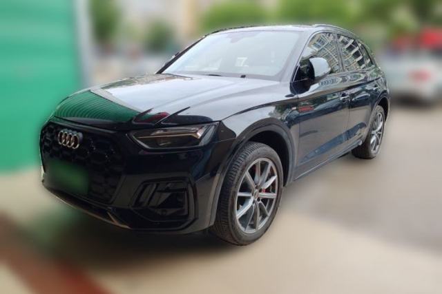 Audi Q5L 2024 40 TFSI Luxury Dynamic Edition مستعملة