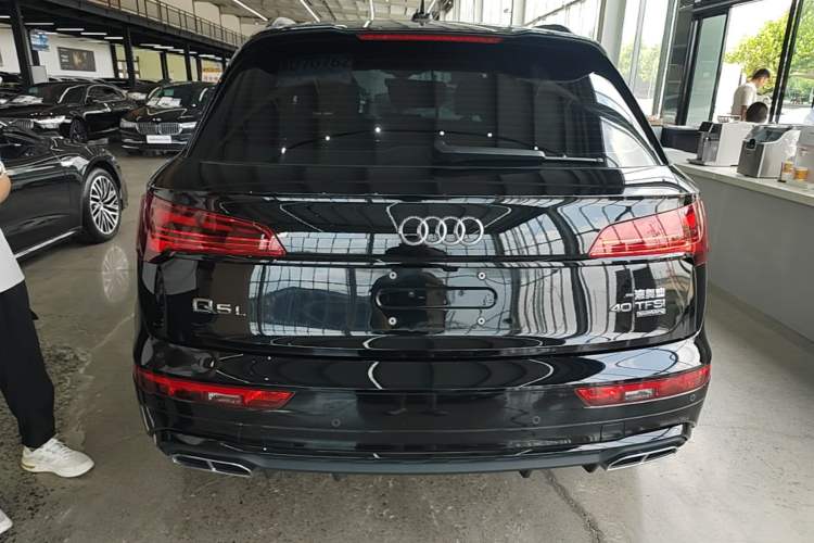 Used Audi Q5L 2024 40 TFSI Luxury Dynamic Edition Rear
