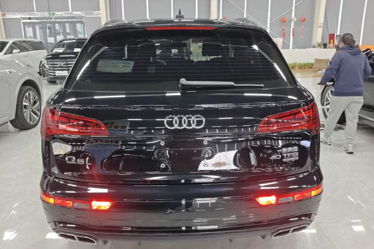 Used Audi Q5L 2024 40 TFSI Luxury Dynamic Edition Rear