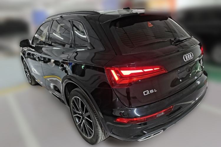 Used Audi Q5L 2024 45 TFSI Luxury Dynamic Model Rear Left 45 Deg