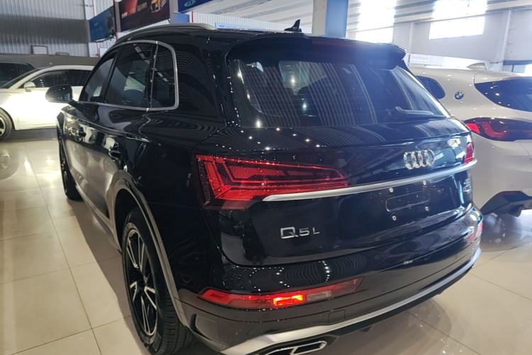 Used Audi Q5L 2024 40 TFSI Fashion Dynamic Model Rear Left 45 Deg