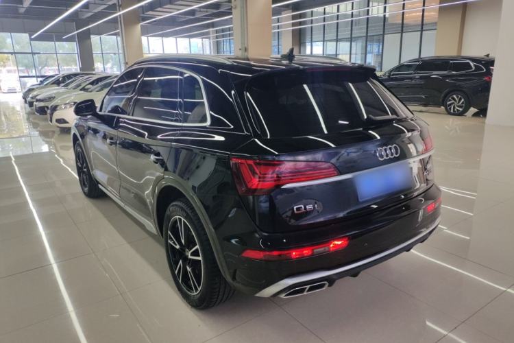 Used Audi Q5L 2024 40 TFSI Fashion Dynamic Model Rear Left 45 Deg