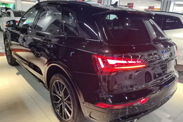 Used Audi Q5L 2024 45 TFSI Luxury Dynamic Model Rear Left 45 Deg