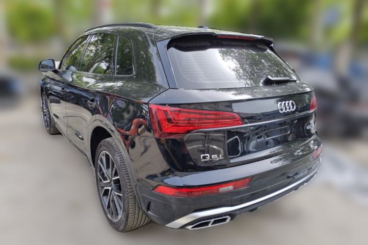 Used Audi Q5L 2024 45 TFSI Luxury Dynamic Model Rear Left 45 Deg