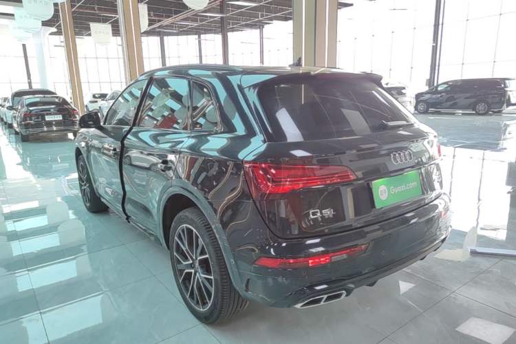 Used Audi Q5L 2024 45 TFSI Luxury Dynamic Model Rear Left 45 Deg