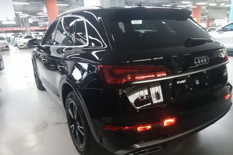 Used Audi Q5L 2024 40 TFSI Fashion Dynamic Model Rear Left 45 Deg